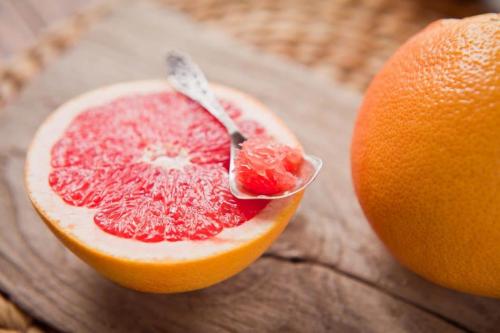 Как употреблять грейпфрут для похудения. Как действует грейпфрут, сжигает ли жир и как его лучше есть для похудения и с пользой для организма