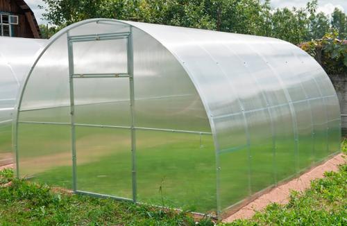 Использование укрывного материала в теплице. Обзор видов и производителей укрывного материала для теплиц: какой выбрать, как установить, рейтинг лучших
