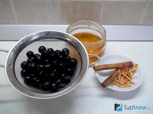 Чай с черной смородиной. Польза черной смородины в чае 21