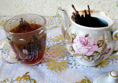 Ароматнейший чай из веточек смородины. Как приготовить лечебные чаи из веточек вишни, смородины, шиповника зимой 02 Ароматнейший чай из веточек смородины. Как приготовить лечебные чаи из веточек вишни, смородины, шиповника зимой 02