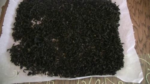 Как приготовить чай из листьев смородины. Пошаговое руководство по ферментации листьев смородины для чая в домашних условиях