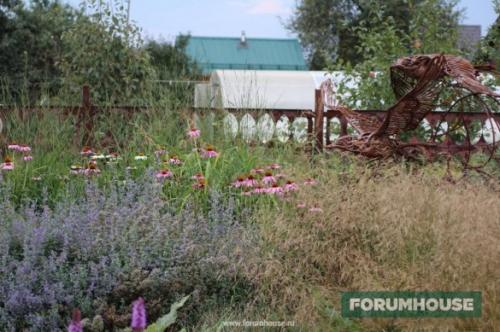 Простой дизайн дачного участка. Сапожник в сапогах: небольшой сад-питомник ландшафтных дизайнеров