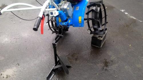 Пахота целины мотоблоком. Как правильно пахать мотоблоком с плугом