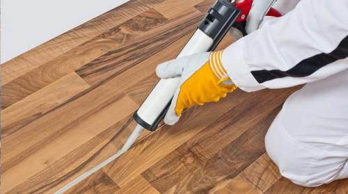 Герметик для щелей в брусе. Почему появляются трещины в брусе снаружи дома, и чем лучше всего заделать дефекты? 05