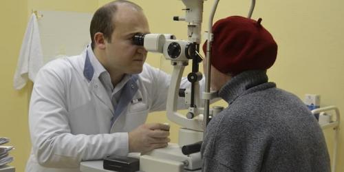 Мелькающие мушки перед глазами. Мелькание «мушек» перед глазами: причины возникновения 02 Мелькающие мушки перед глазами. Мелькание «мушек» перед глазами: причины возникновения 02