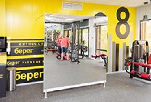 Удобный и функциональный шкафчик для раздевалки в школе 21 Удобный и функциональный шкафчик для раздевалки в школе 21