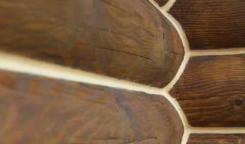 Какие типы герметиков наиболее подходящие для заделки швов деревянного дома