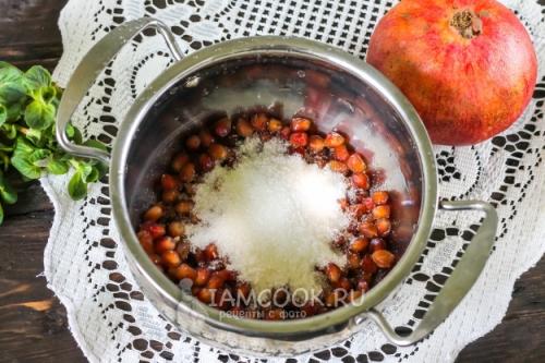 Вкусный и полезный компот из граната и яблок: рецепт и советы 25