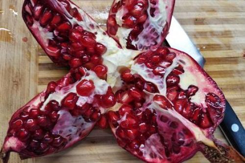 Какие ингредиенты нужны для приготовления компота из граната и яблок. Компот из фейхоа и граната с яблоком и лимоном