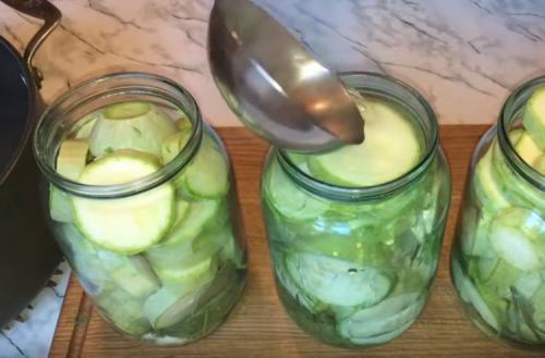 Кабачки по-фински на зиму. Хрустящие маринованные кабачки: самый вкусный рецепт на зиму без стерилизации