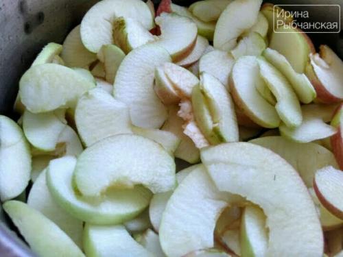 Как подавать янтарное варенье из яблок. Подготовка продуктов