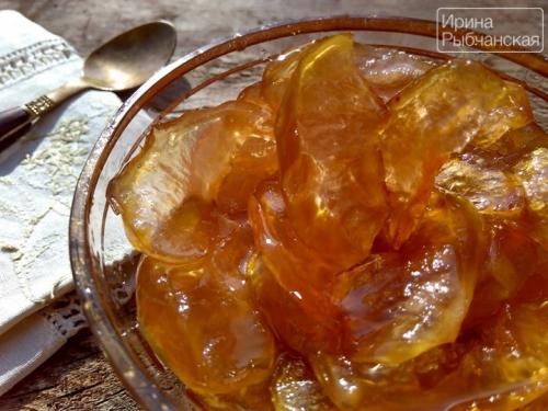 Как готовится янтарное варенье из яблок с прозрачными дольками