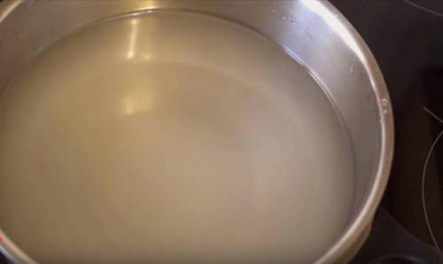 Огурцы маринованные сладко острые. Сладкие огурцы на зиму маринованные – 8 рецептов хрустящих огурцов