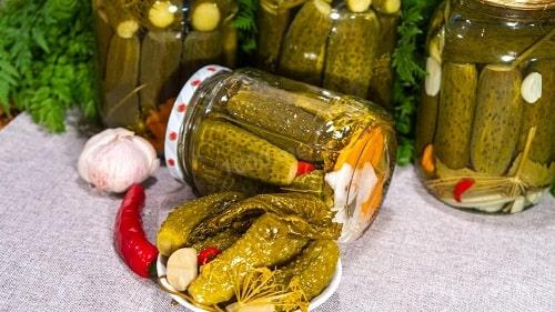 Огурцы по-венгерски кусочками. Маринованные огурцы по-венгерски на зиму – классический рецепт