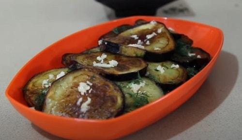 Баклажаны жареные с укропом и чесноком. Баклажаны, жареные с чесноком на сковороде — лучшие рецепты