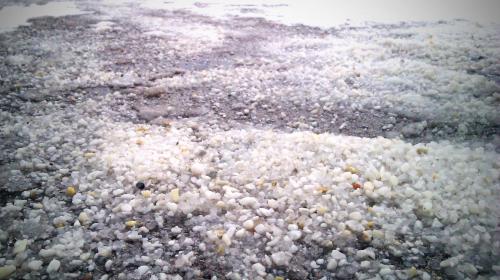 Посыпать солью лед. Как происходит таяние снега с солью?
