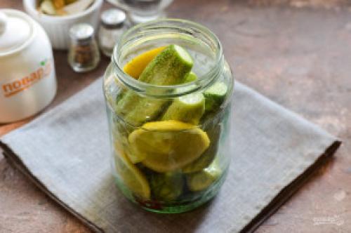 Консервирование огурцов с лимонным соком. Как приготовить Огурцы с лимоном на зиму без стерилизации