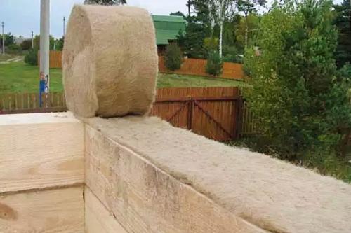 Герметизация дома из бруса. Конопатка