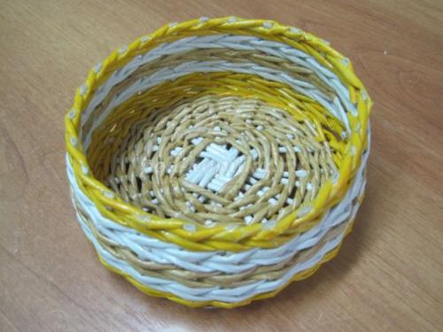 Как сделать шапку из газеты: пошаговая инструкция 13