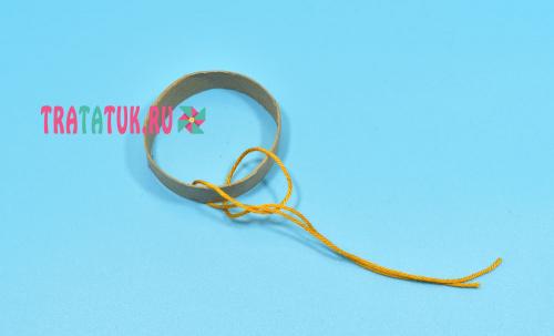 Как собрать основу шапки из трубочек. Шапочка из втулки и ниток: мастер-класс