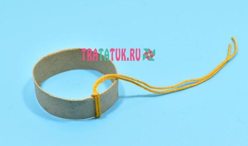 Как собрать основу шапки из трубочек. Шапочка из втулки и ниток: мастер-класс