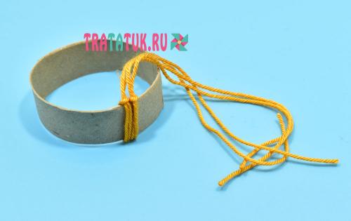 Как собрать основу шапки из трубочек. Шапочка из втулки и ниток: мастер-класс