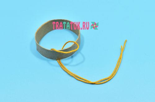 Как собрать основу шапки из трубочек. Шапочка из втулки и ниток: мастер-класс