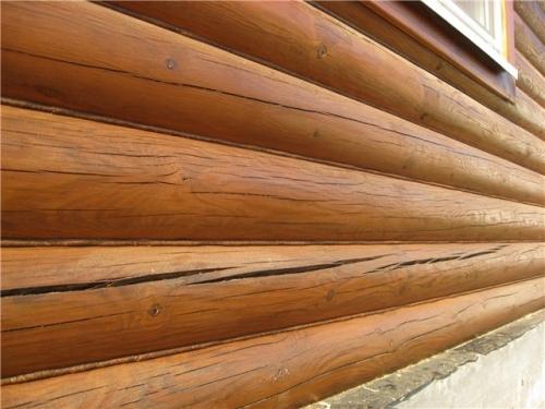 Что делать с трещинами в срубе. Причины образования трещин в бревнах