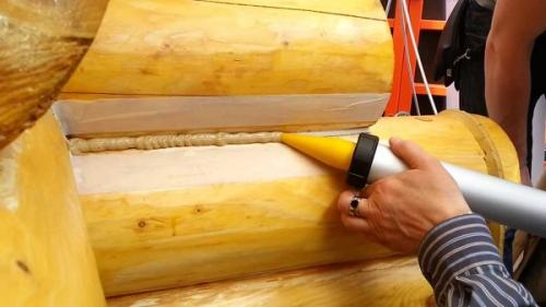 Заделка швов в деревянном доме. Этапы выполнения работ 02