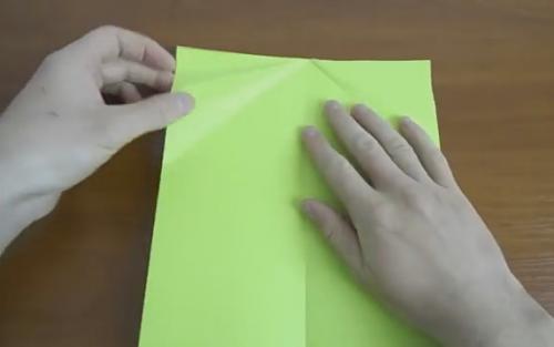 Как правильно складывать полоски бумаги для моделирования. Как сделать самолет из бумаги? 13 схем складывания самолетиков своими руками, чтобы они летали далеко и высоко до 10000 метров