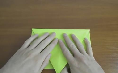 Как правильно складывать полоски бумаги для моделирования. Как сделать самолет из бумаги? 13 схем складывания самолетиков своими руками, чтобы они летали далеко и высоко до 10000 метров