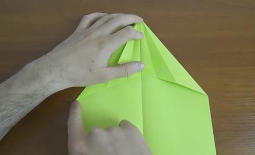 Как правильно складывать полоски бумаги для моделирования. Как сделать самолет из бумаги? 13 схем складывания самолетиков своими руками, чтобы они летали далеко и высоко до 10000 метров