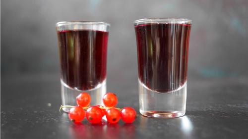 Настойка из смородины с медом. Наливки из смородины – рецепты и приготовление