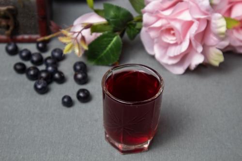 Настойка из смородины с медом. Наливки из смородины – рецепты и приготовление