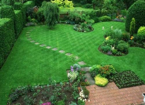 Как красиво оформить газон перед домом. Оформление газона своими руками