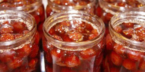 Можно ли есть варенье 5 летней давности. Возможно ли отравление вишневым вареньем и как обезопасить себя от этого?