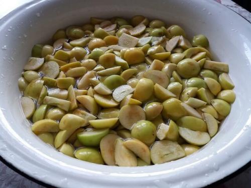 Варенье из яблок кусочками. Янтарное варенье из яблок дольками на зиму