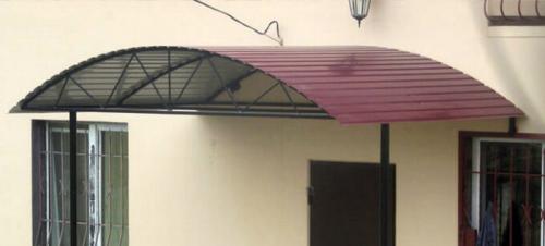 Что такое навес над крыльцом и для чего он нужен